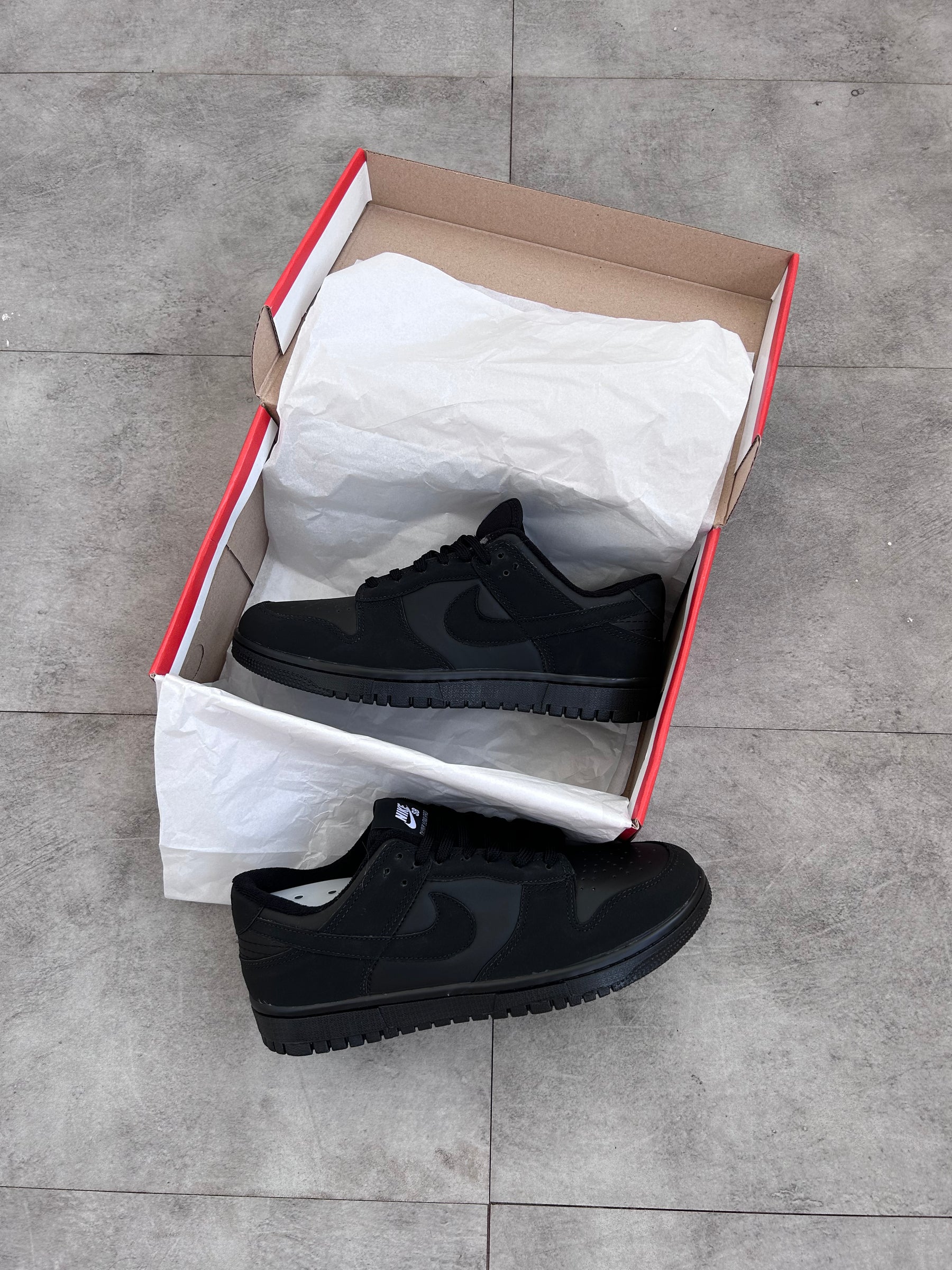 Tênis Nike Dunk Low Preto Total (Triple Black) Couro e Camurça