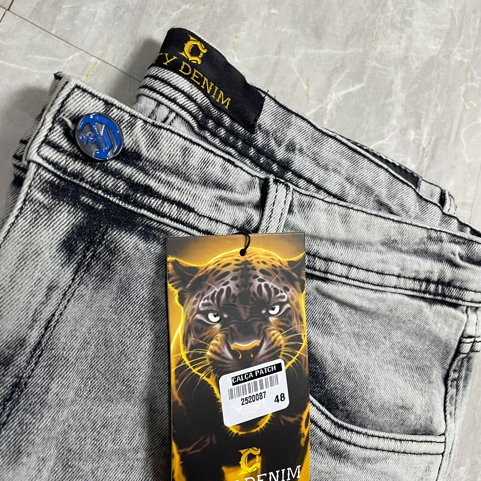 Calça Jeans Jogador Destroyed City Denim Cinza Claro