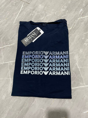Camiseta Grife Armani Azul marinho com monogram degrade