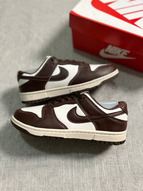 Tênis Nike Dunk Low Marrom Chocolate e Branco/Creme Bicolor