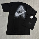 Camiseta Grife NIKE Preta Clássica com Swoosh Branco Sólido