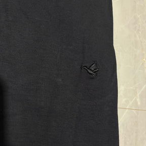 Camiseta Grife BROOKSFIELD Preta com Pássaro Bordado Tonal