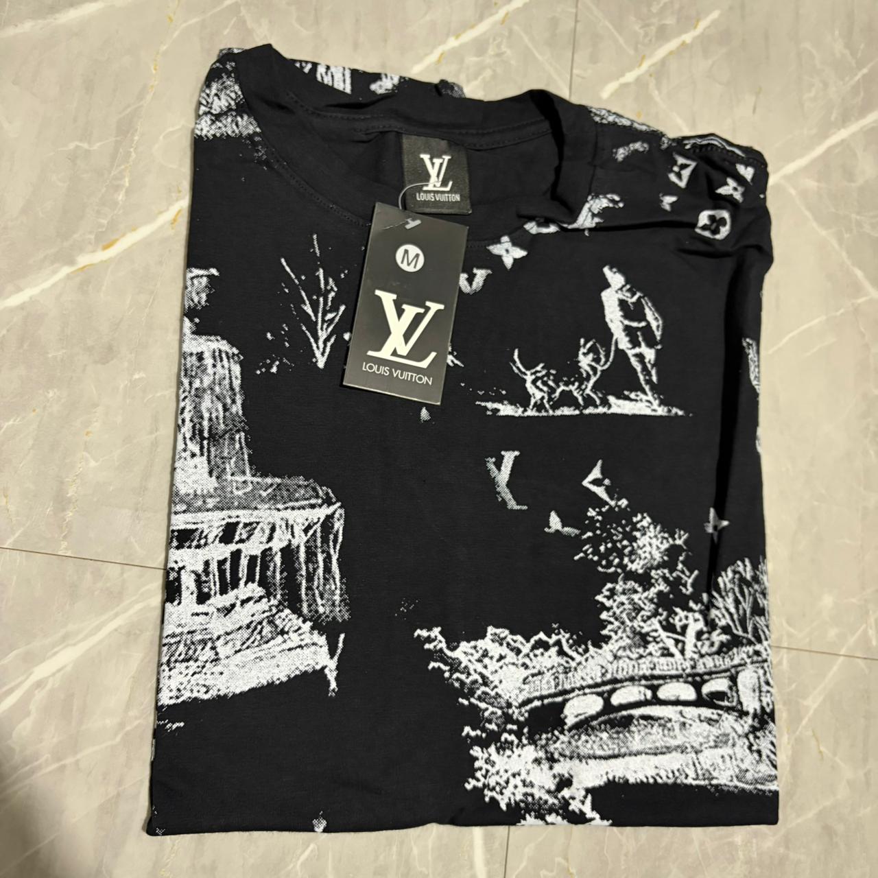 Camiseta Grife LOUIS VUITTON Preta com Estampa Toile de Jouy Branca
