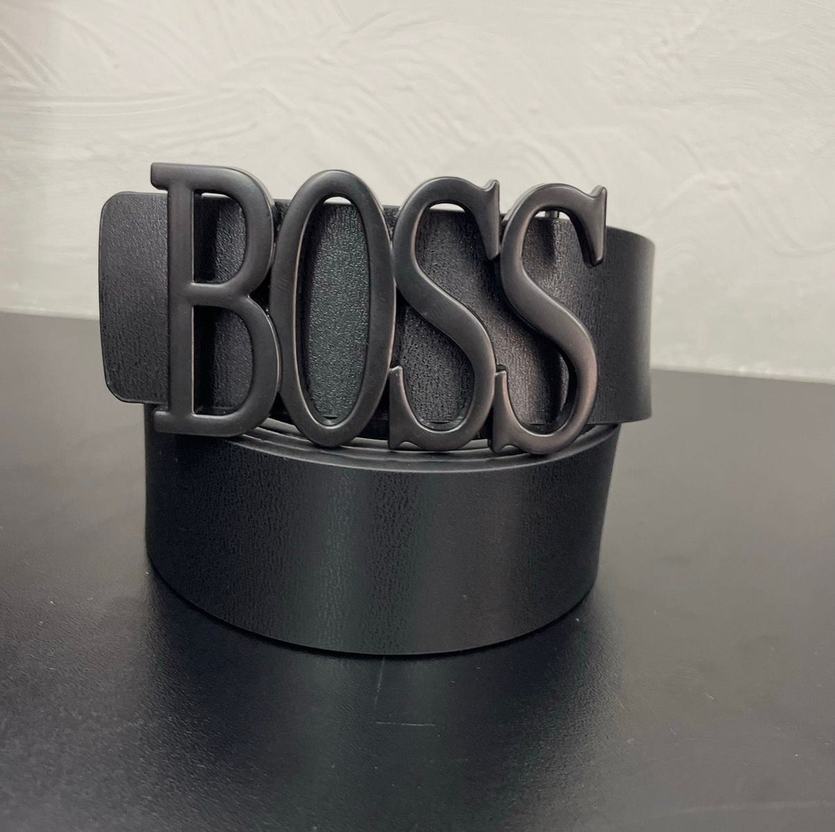 Cinto Premium BOSS Preto em Couro com Fivela Logotipo Total Black